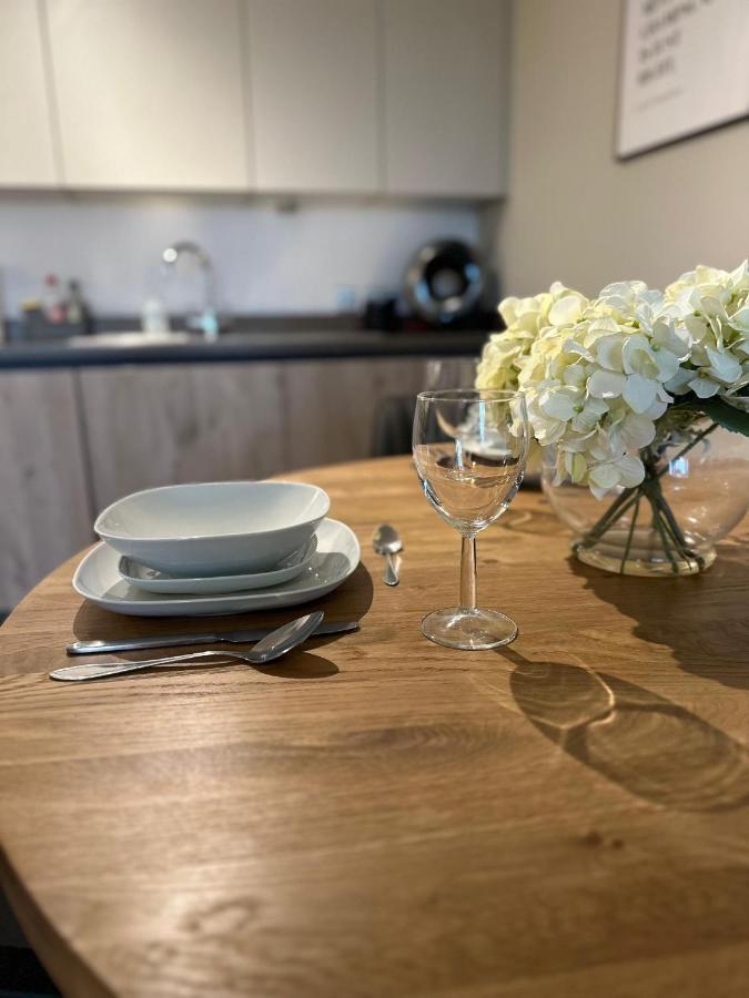 Koala & Tree - Modern 1 Bed Apartment For 4 Guests In The Heart Of Cambridge - Short Lets & Serviced Accommodation Екстер'єр фото